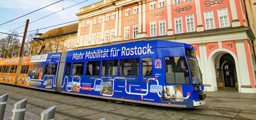 Zweites Leben für zehn Rostocker Straßenbahnen